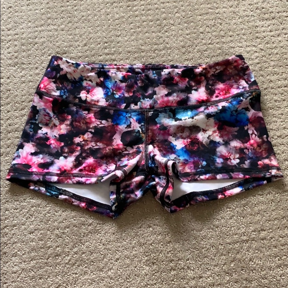 Fleo Flower Shorts M